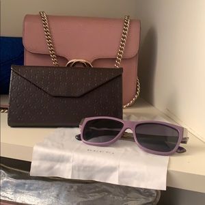 Gucci sunglasses w case